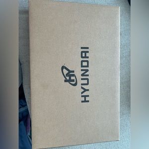 14.1” Hyundai HyBook